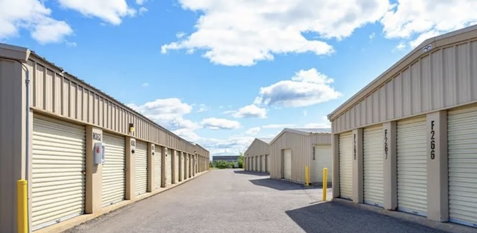 Storage Units at Access Storage - Oakville South - 420 South Service Road Oakville, ON